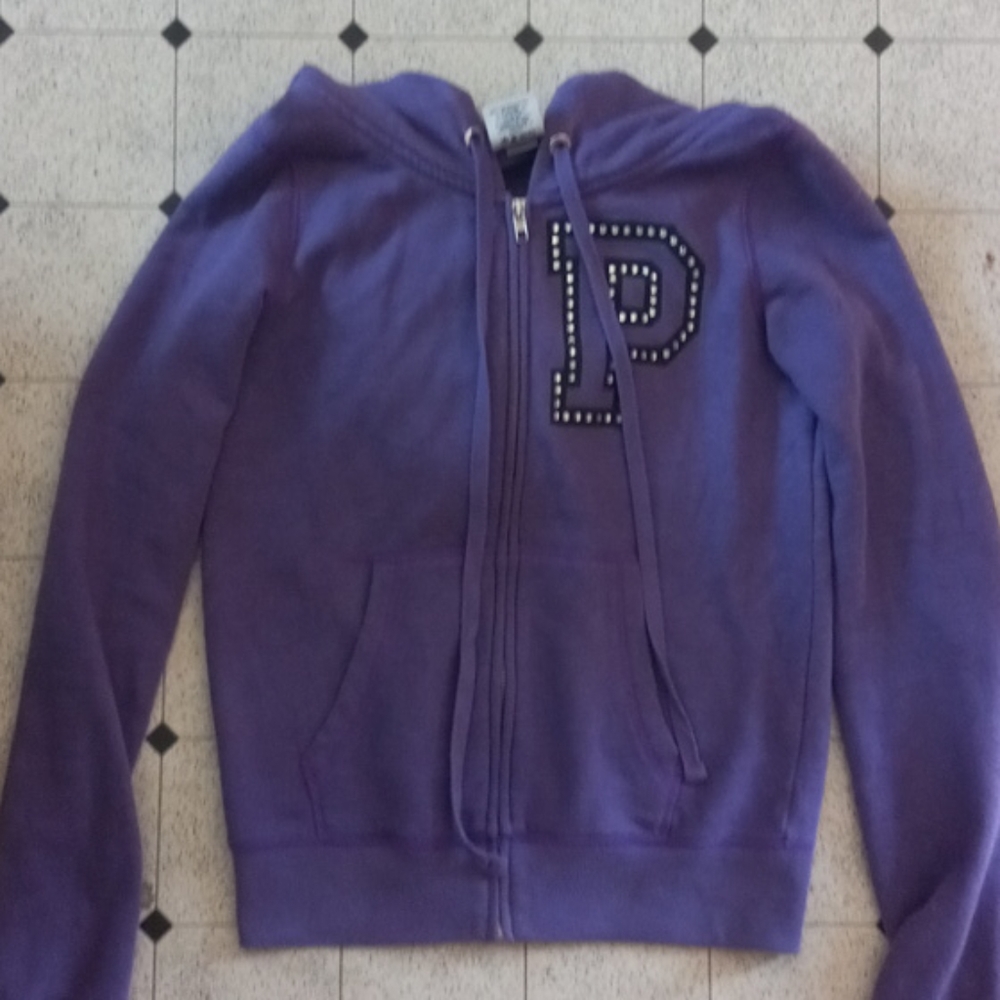 VS PINK SWEATSHIRT